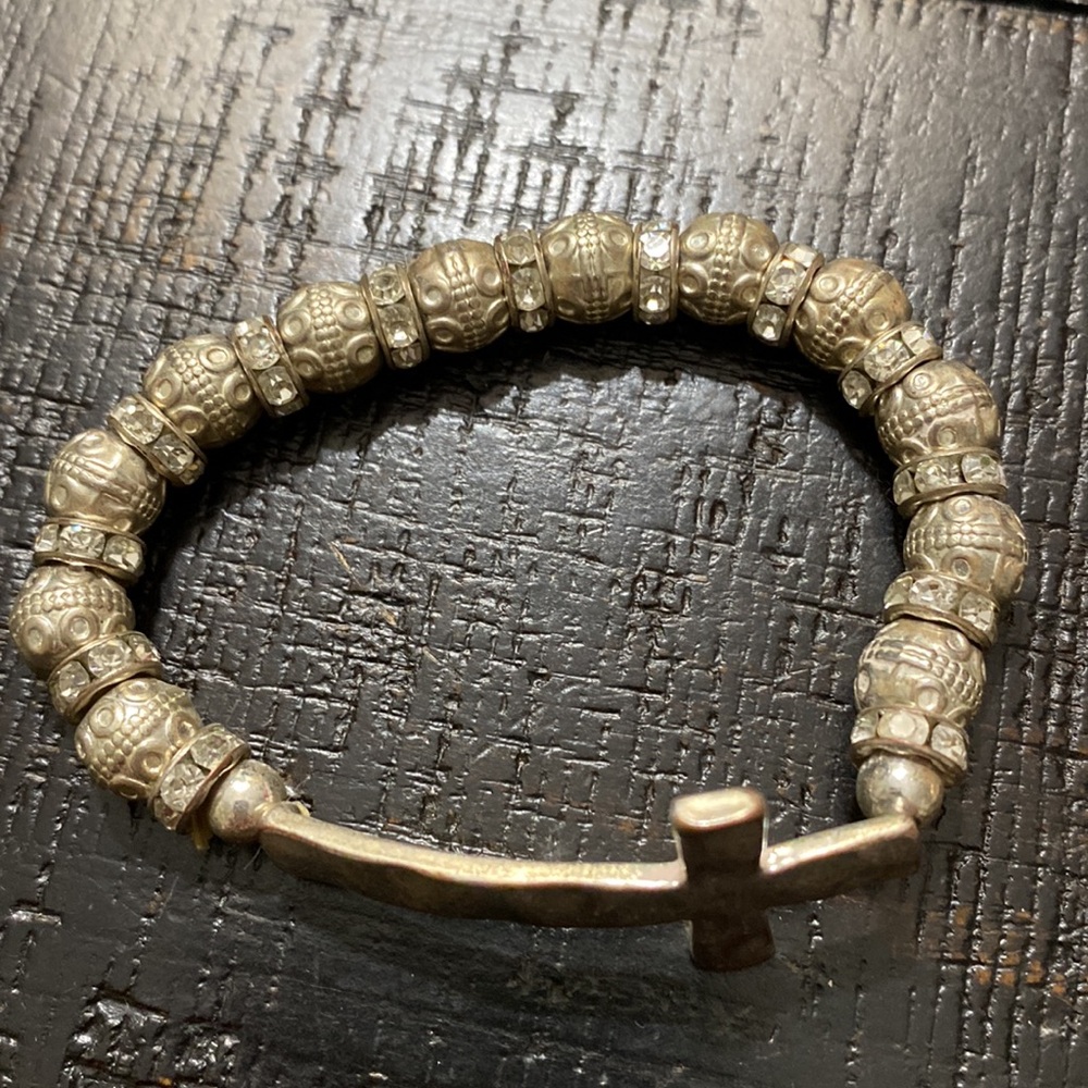 Preloved Silver Tone Beaded Cross Stretch Bracelet!! - Picture 2 of 4